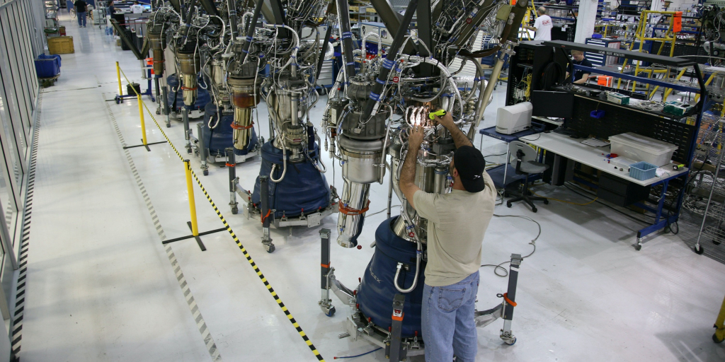 Machine Operator Job Boards [With Pricing and FAQs]