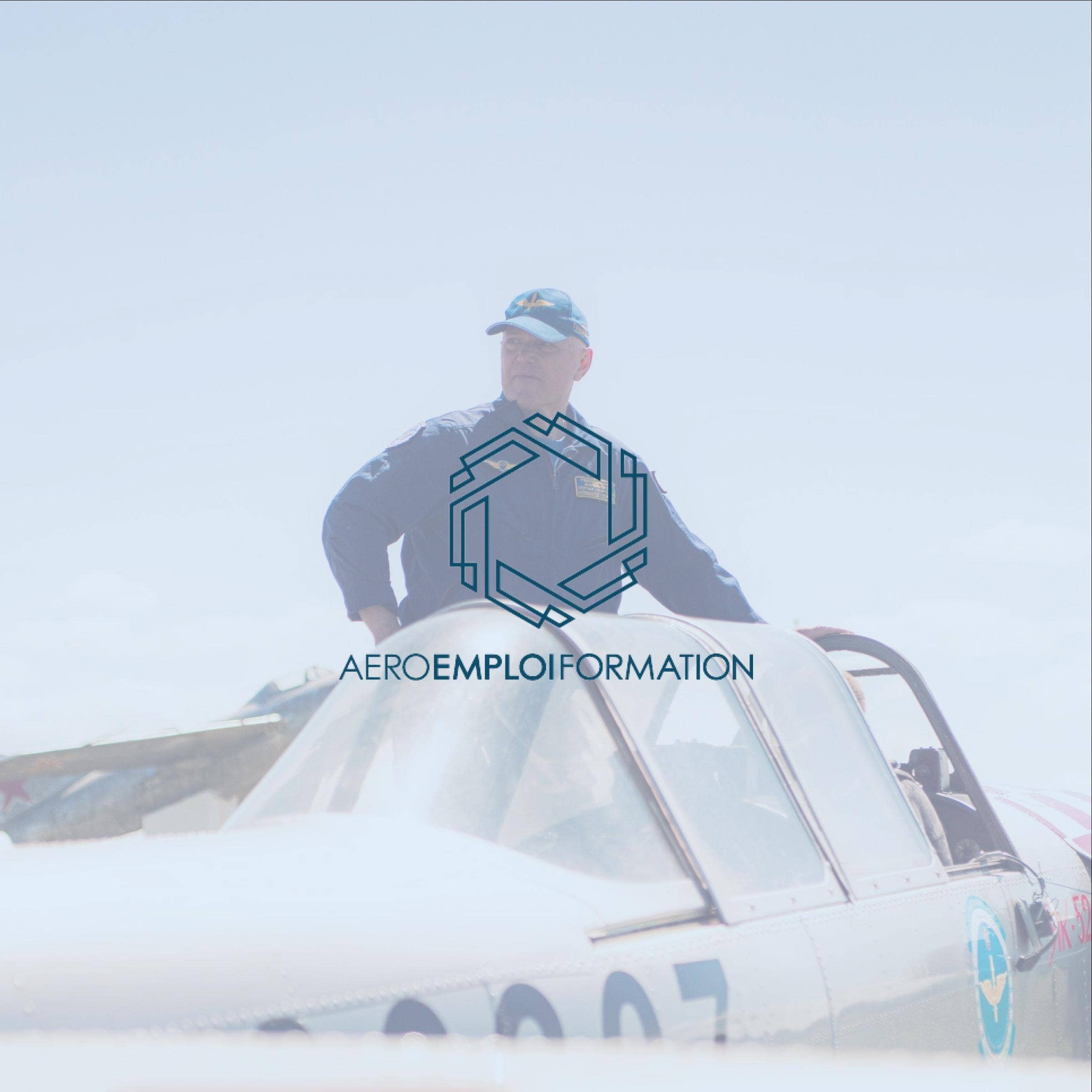 Évaluation d'AeroEmploiFormation avec tarifs, alternatives et FAQs