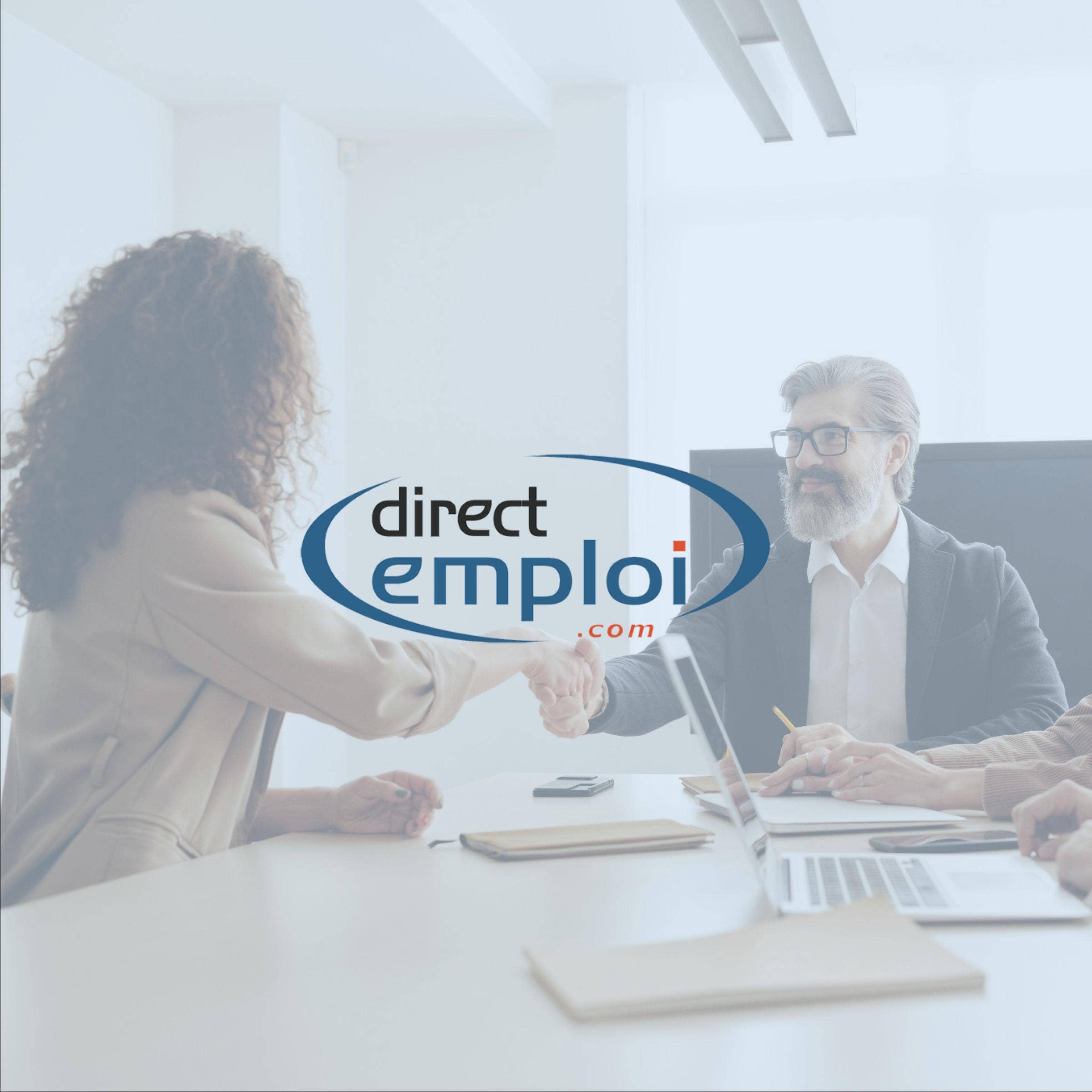 Évaluation de Direct Emploi avec tarifs, alternatives et FAQs