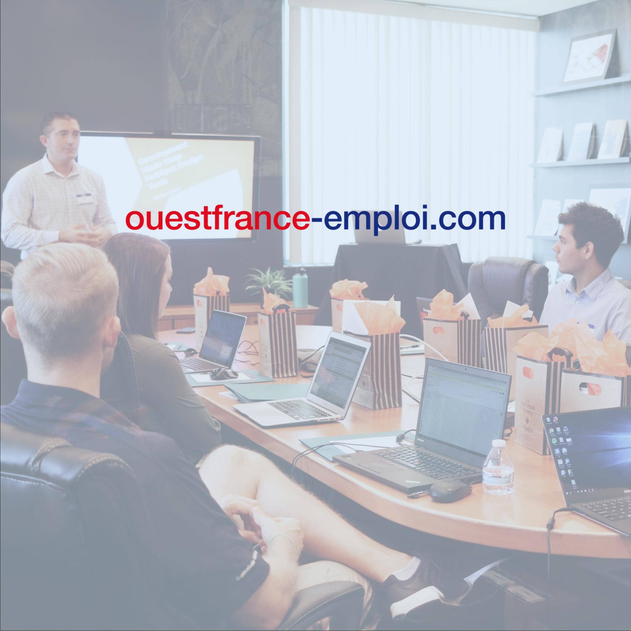Évaluation de Ouest-France Emploi avec tarifs, alternatives et FAQs