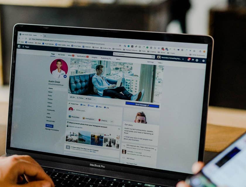 Как опубликовать вакансию на Facebook