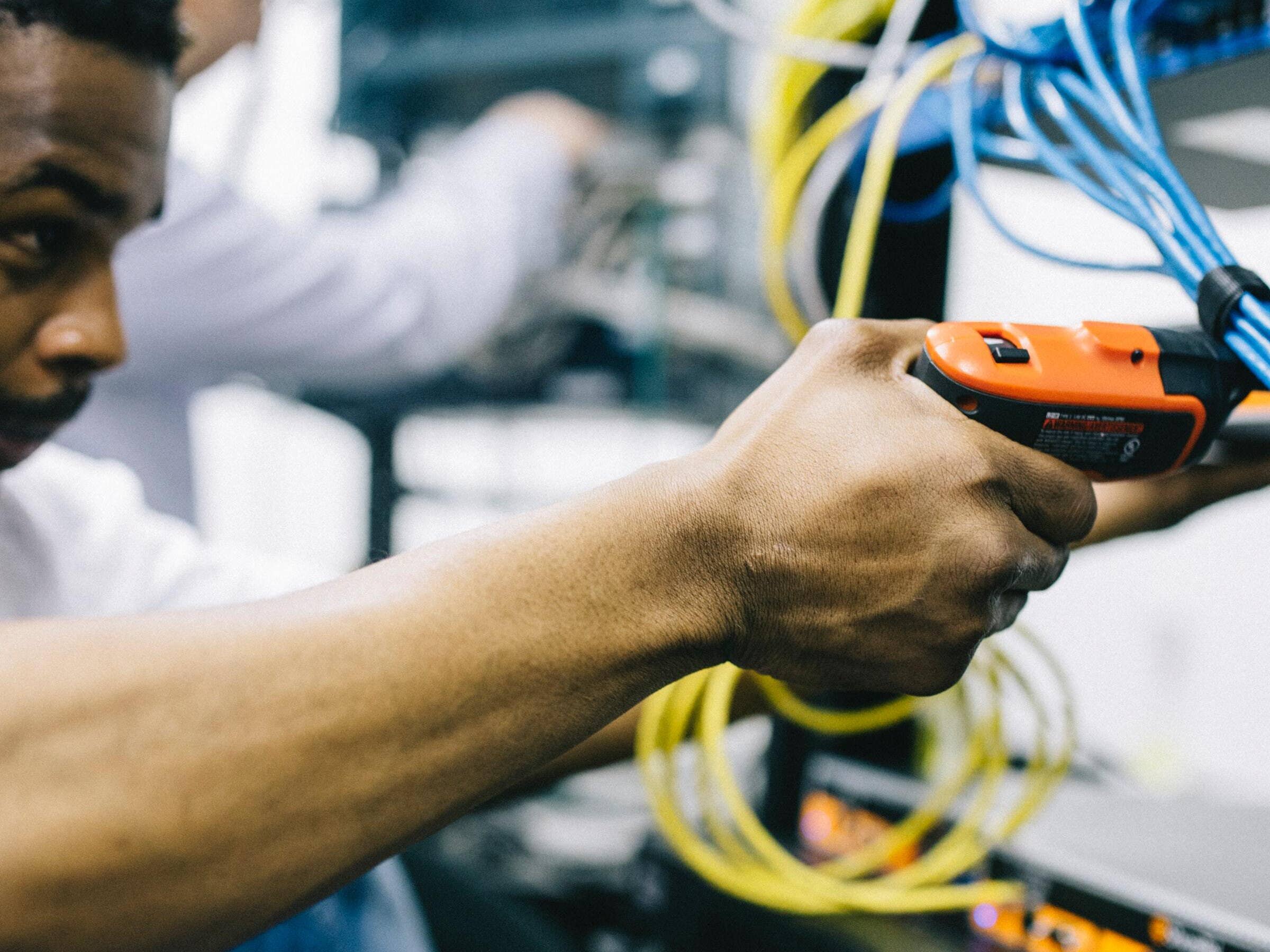 how-to-find-electrical-engineers