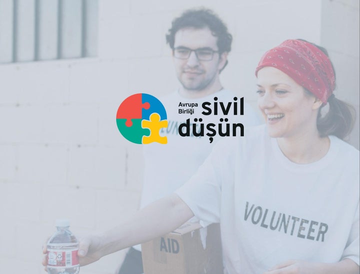 Sivil Düşün İş İlanları İncelemesi (Ücretlendirme, Alternatifler ve SSS’lerle)