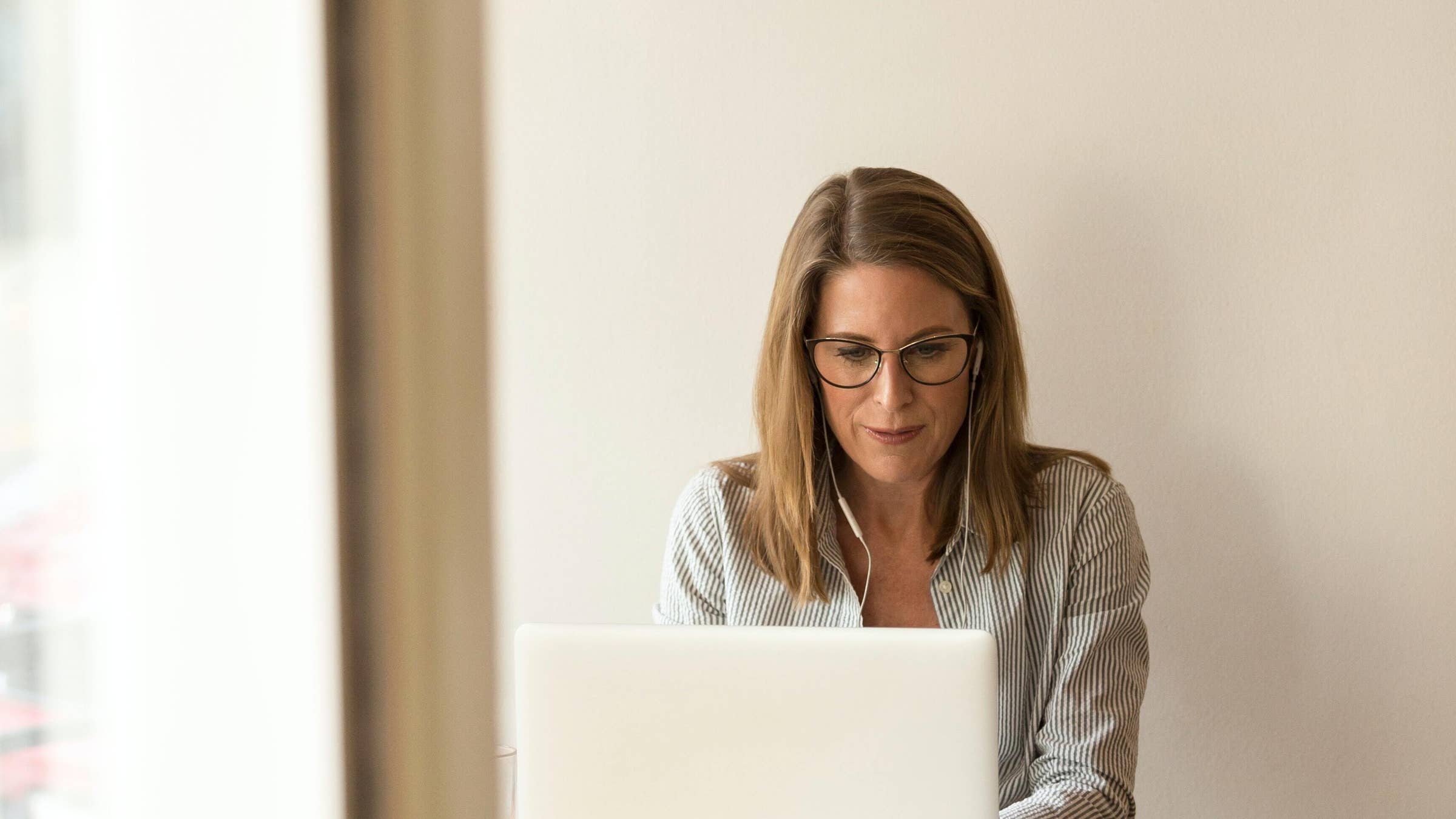 Business Manager Job Description