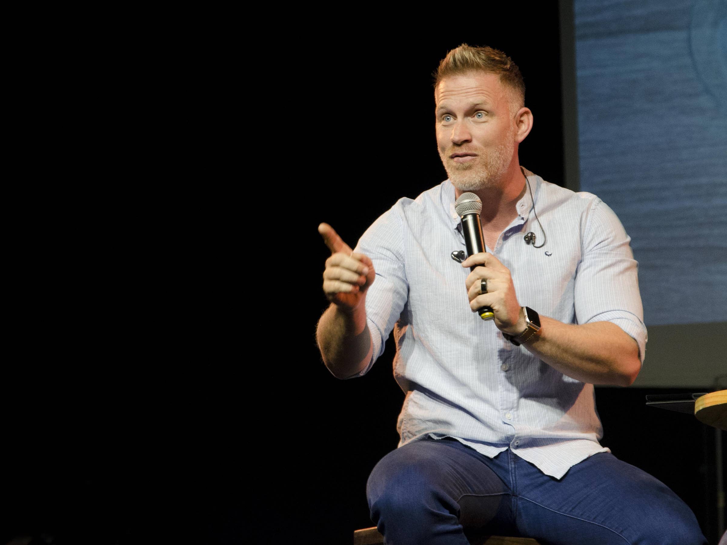 HOW TO CHANNEL THOSE PUBLIC SPEAKING NERVES INTO POSITIVE ENERGY