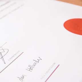 Añade detalles de certificación.