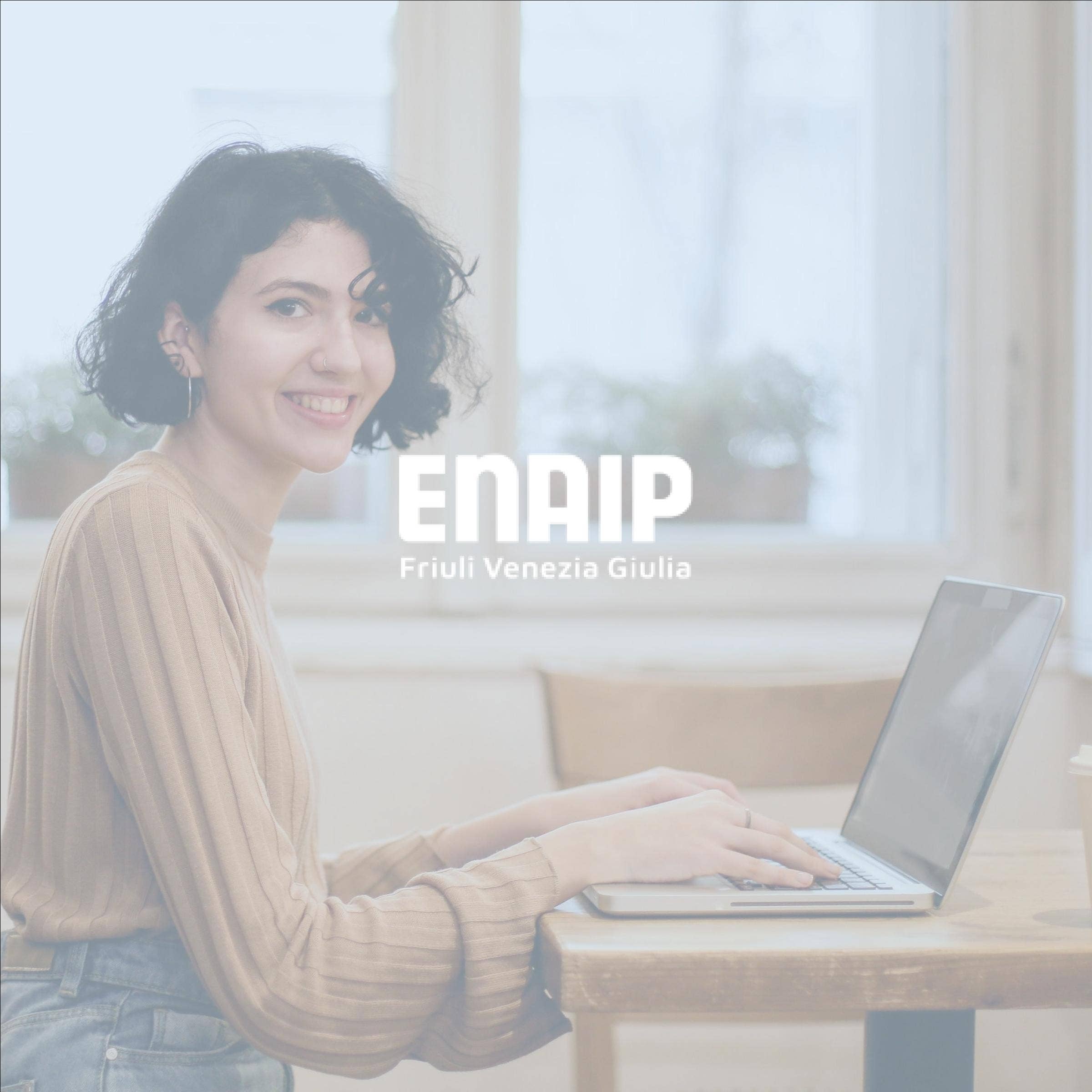 Recensione della bacheca di lavoro di ENAIP FVG con prezzi, alternative e FAQs