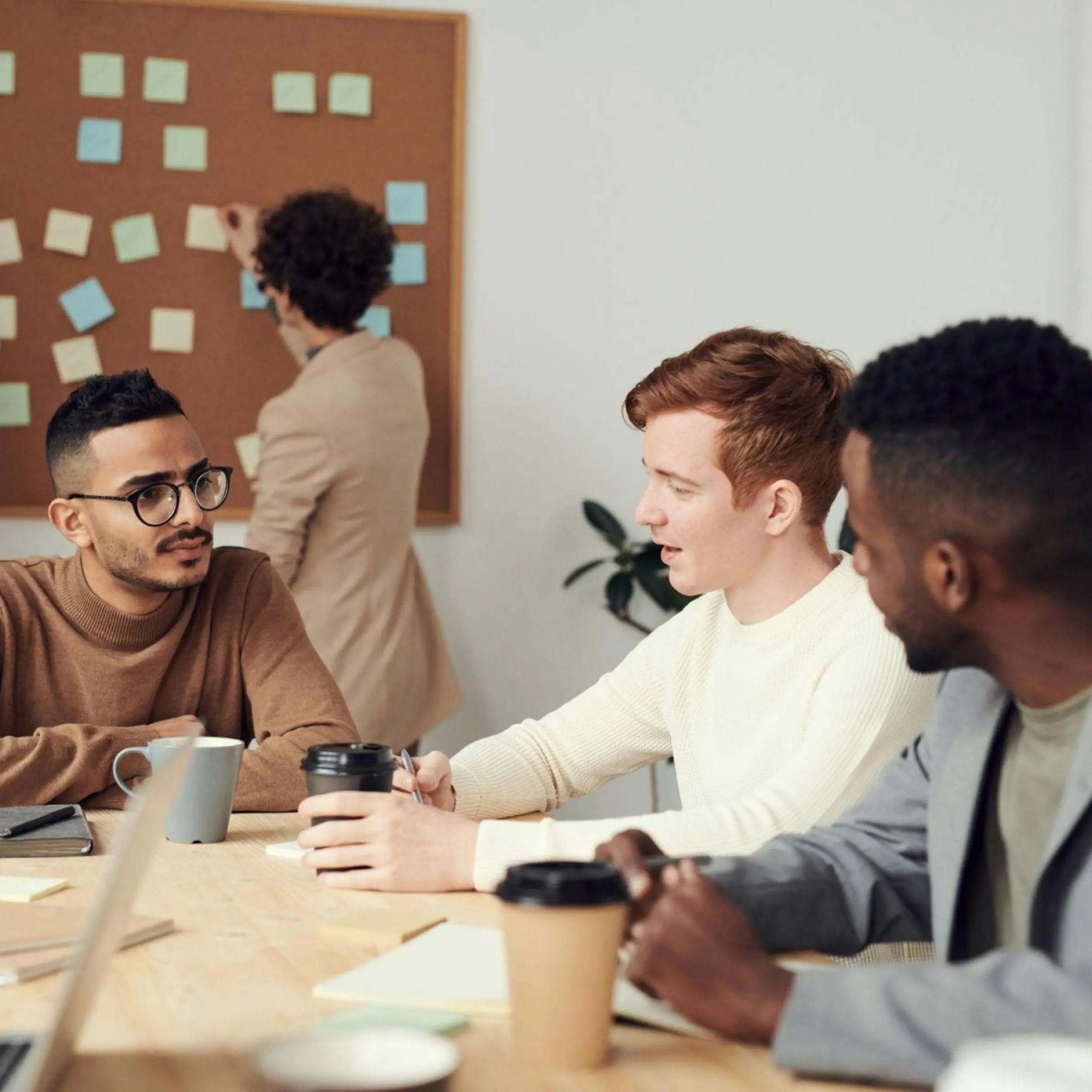 Recensione della bacheca di lavoro di Go Overseas con prezzi, alternative e FAQs