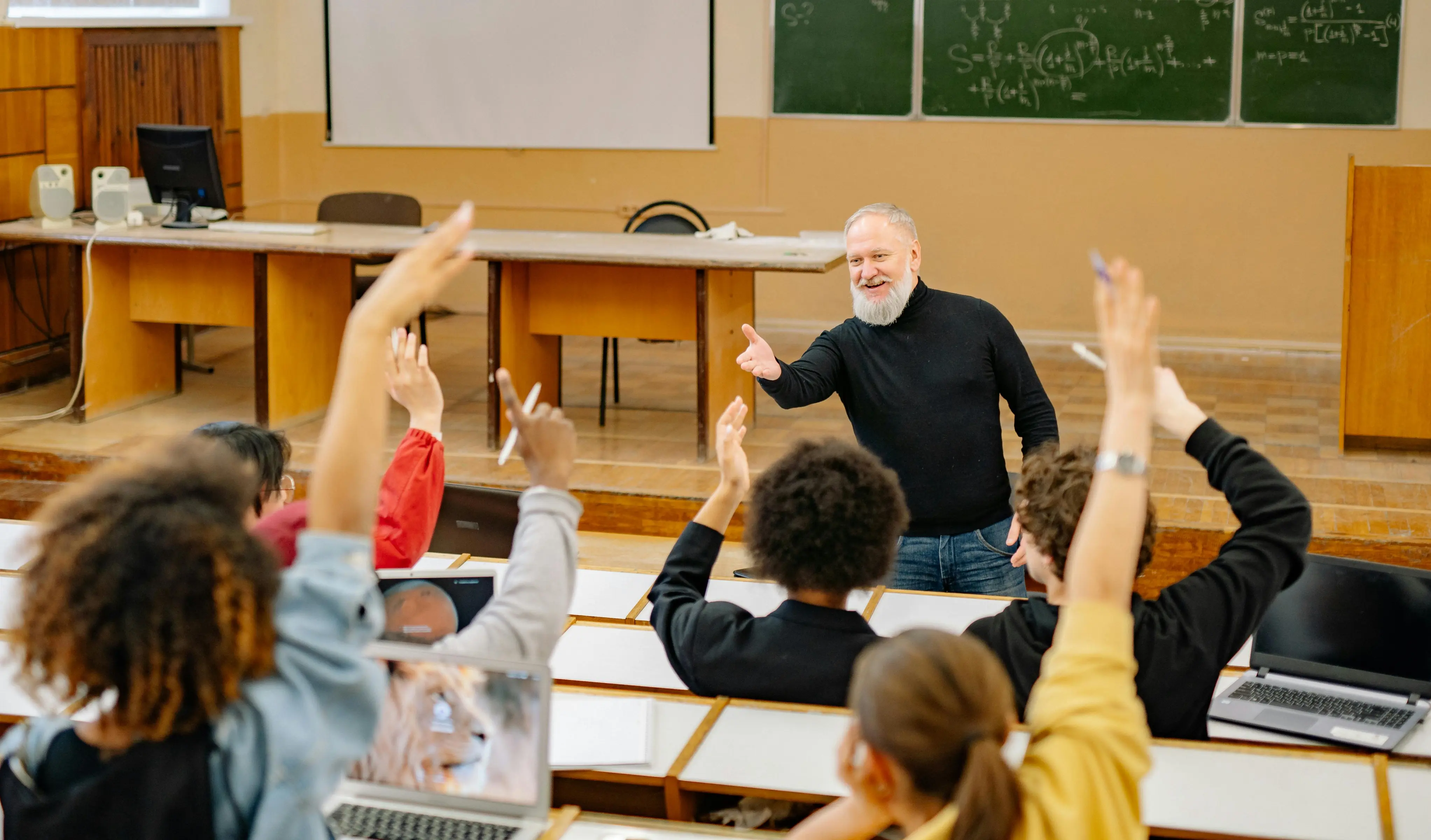 Canadian Accredited Independent Schools Careers Board Review With Pricing, Alternatives, and FAQs