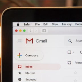 Espera confirmación por correo electrónico.