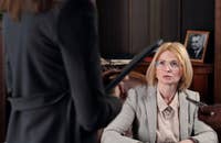 Un empleador contactando a un gerente y causando una buena impresión.