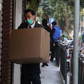 Create an attractive delivery driver job post.