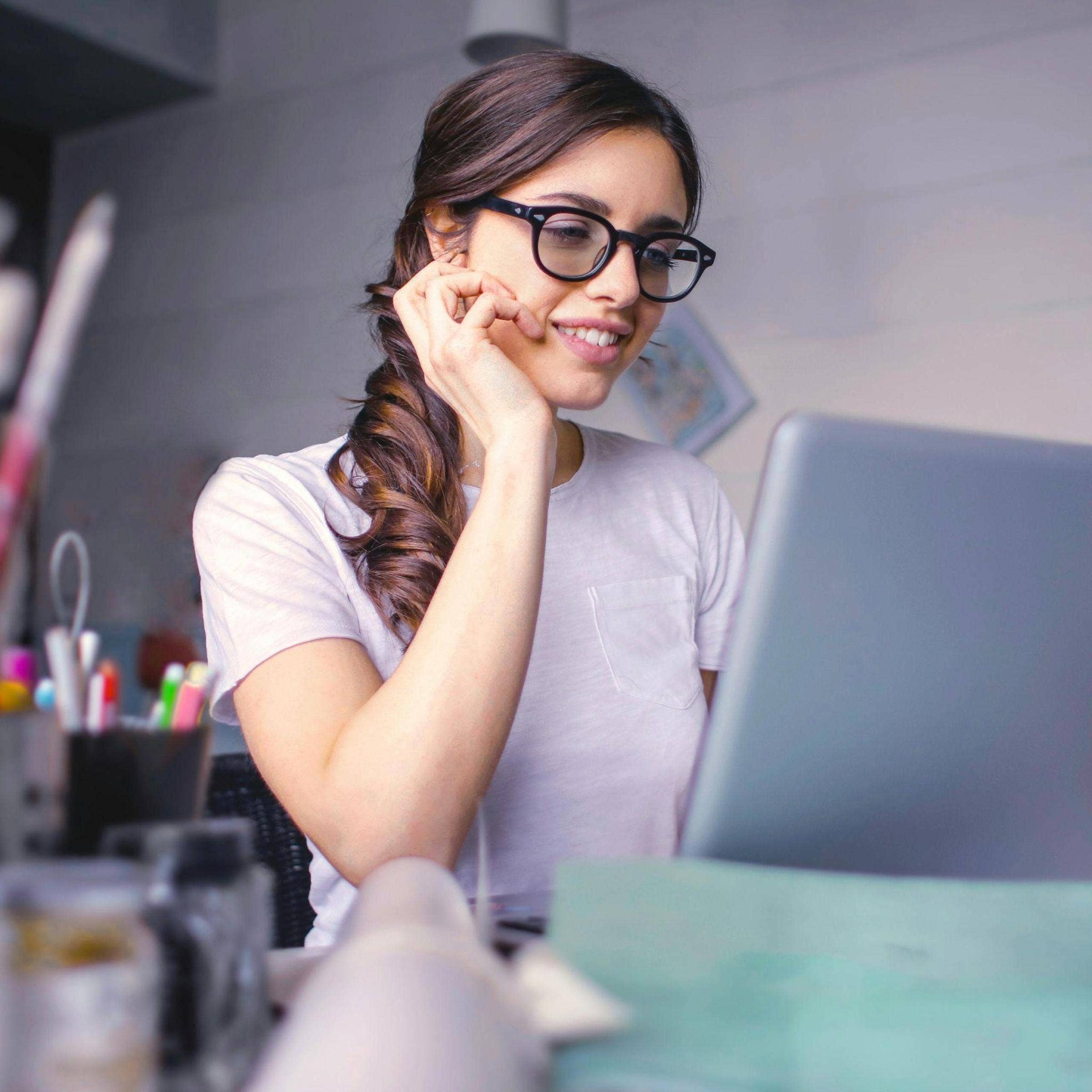 Recensione di Designhill con prezzi, alternative e FAQs