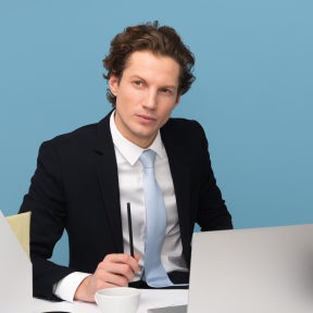 Determine the number of references to include.