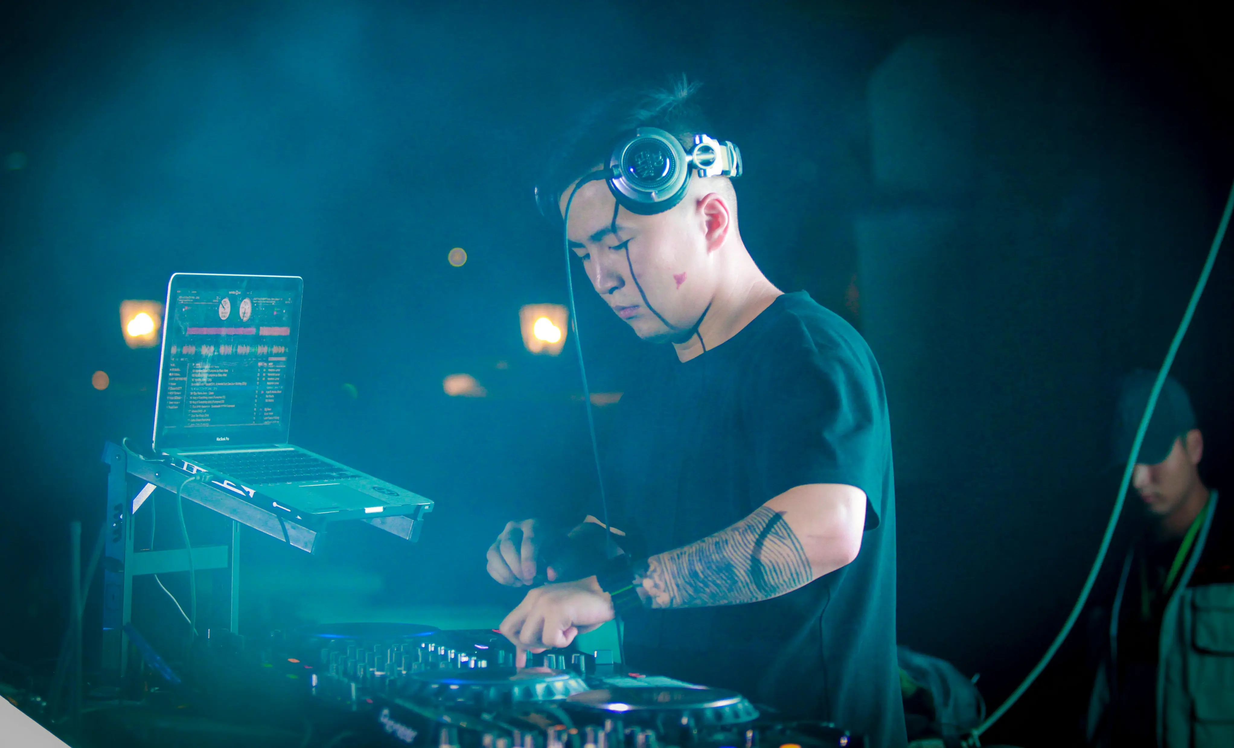 Disc Jockey Job Description