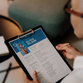 Familiarízate con tu currículum.