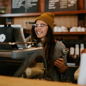 Highlight attractive benefits of the job.