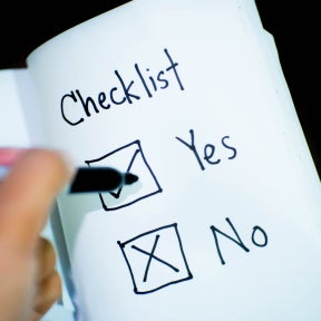 Create a checklist that highlights the minimum criteria of the role.