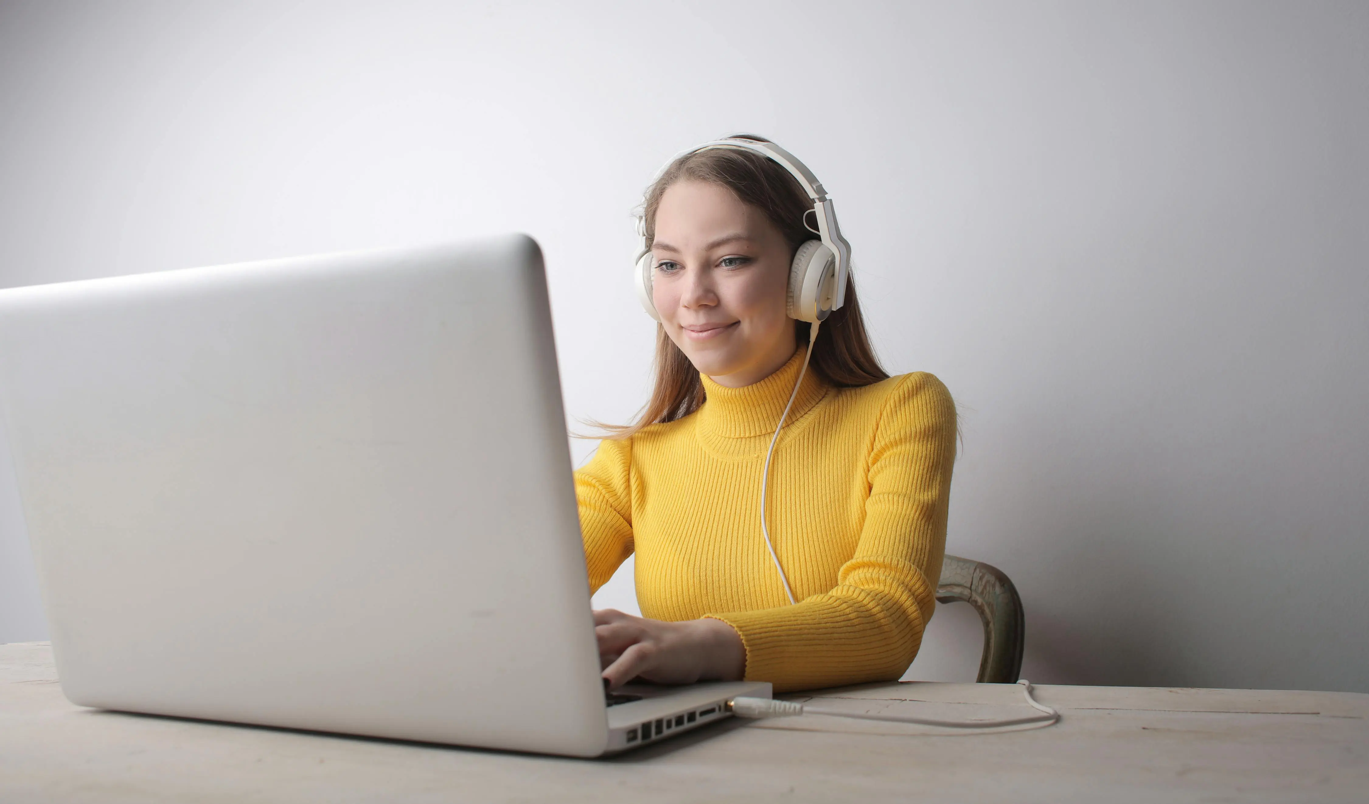 Hiredly Review With Pricing, Alternatives, and FAQs