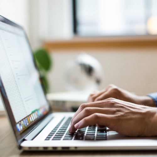 How to Write a Copywriter Resume: