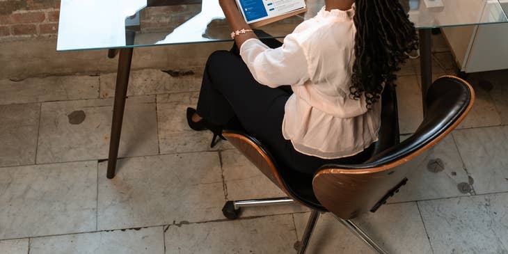 woman creating a functional resume