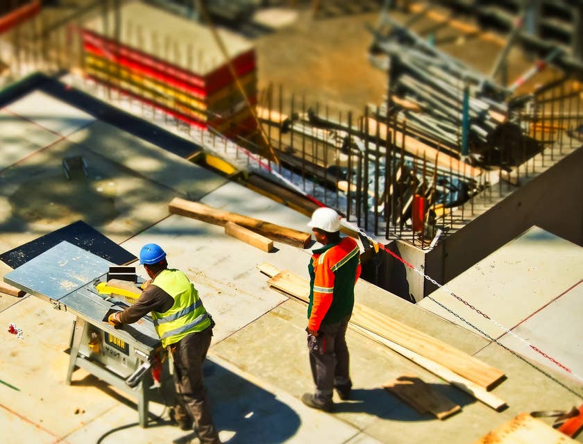 how-to-find-construction-workers