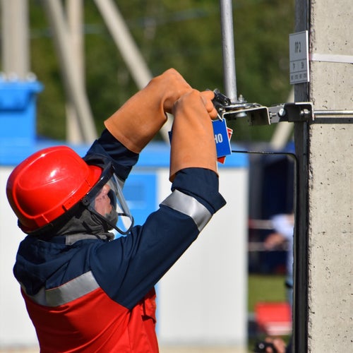 How to Hire an Electrician: