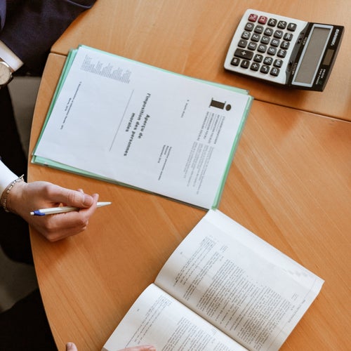 How to Hire Financial Advisors: