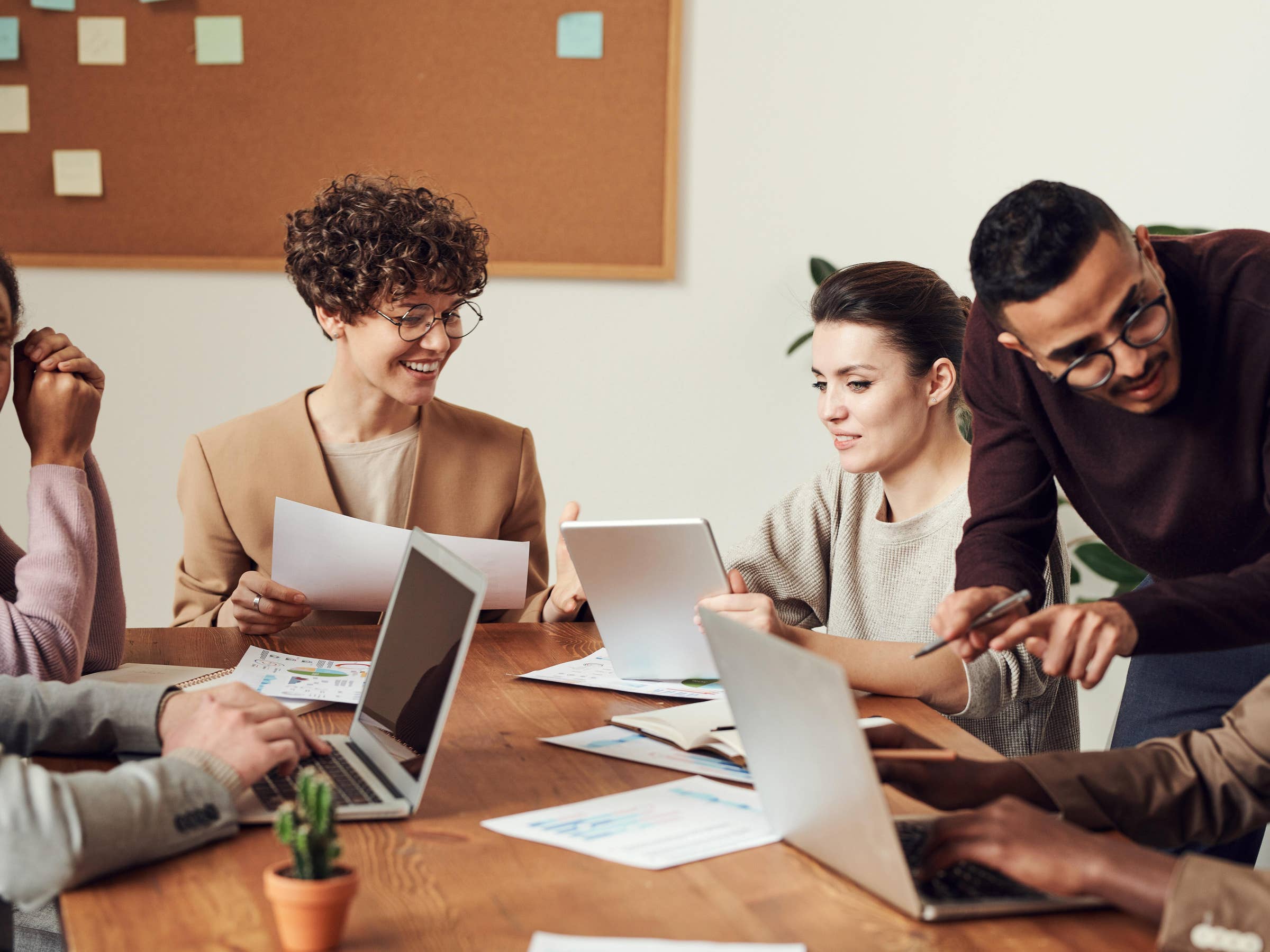 Are Online Exhibitions Better for Smes? Are Online Exhibitions Better for Smes?