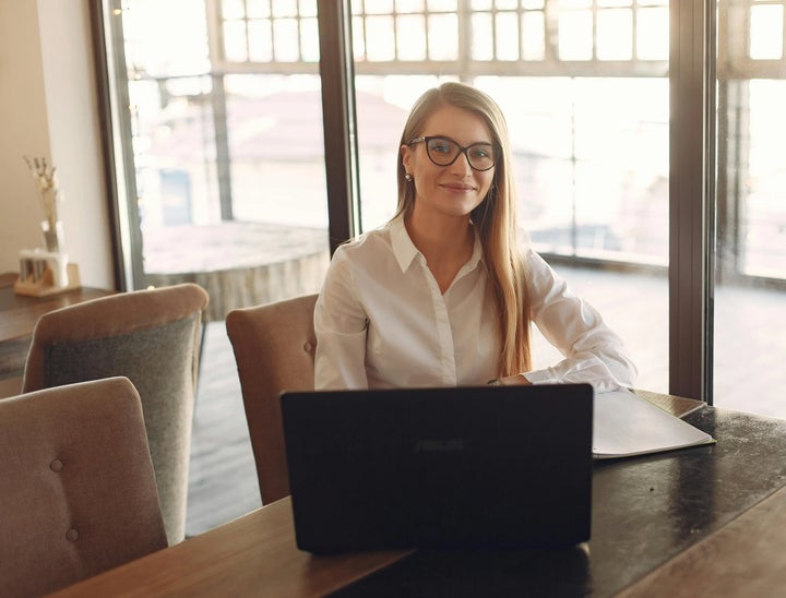 Indeed Resume Builder Review With Pricing, Alternatives, and FAQs