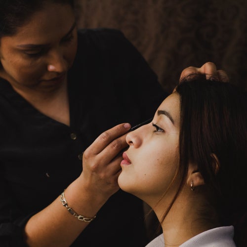 How to Write a Makeup Artist Cover Letter: