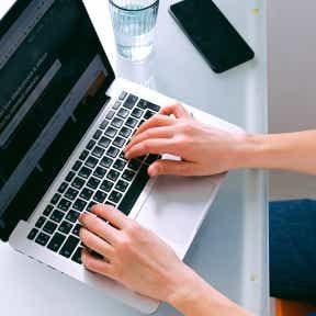 Mantén bien informados a quienes atenderán el evento.