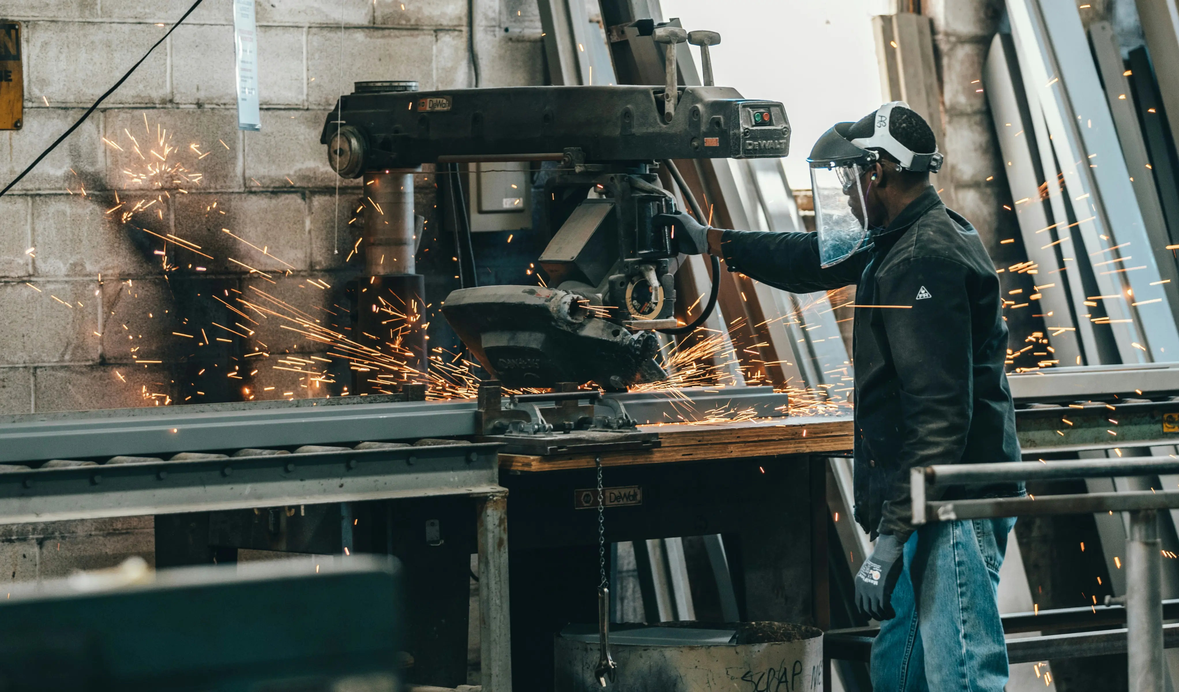 Manufacturing Job Site Review With Pricing, Alternatives, and FAQs