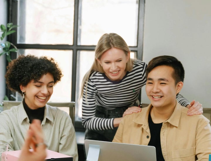 Bewertung von meinestelle.de inklusive Preise, Vergleiche und FAQs