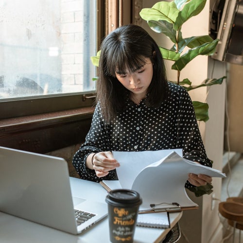 How to Write a Production Assistant Resume:
