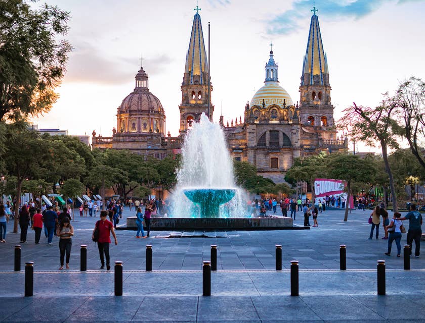 Vista de la plaza de la liberación en Guadalajara.