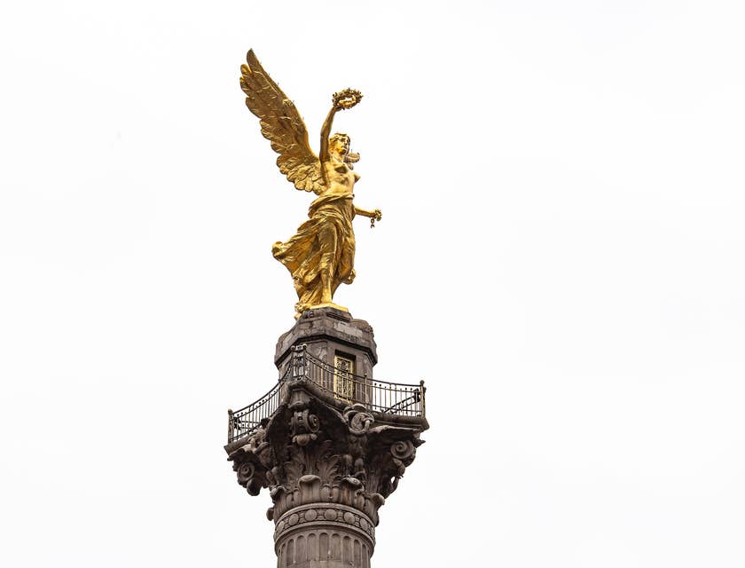 El ángel de la independencia situado en la calle Reforma en la Ciudad de México.