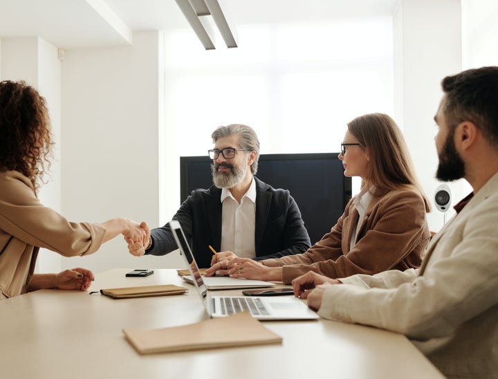 Top 10 Recruiting Trends for 2025 With Descriptions And Links