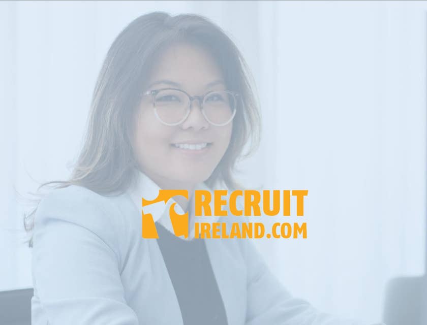 RecruitIreland.com Logo.