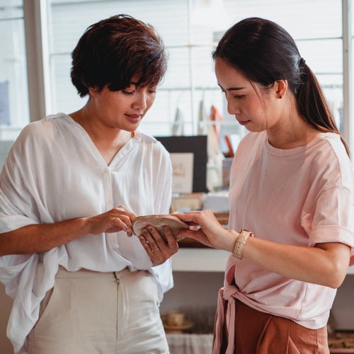 How to Write a Sales Associate Cover Letter: