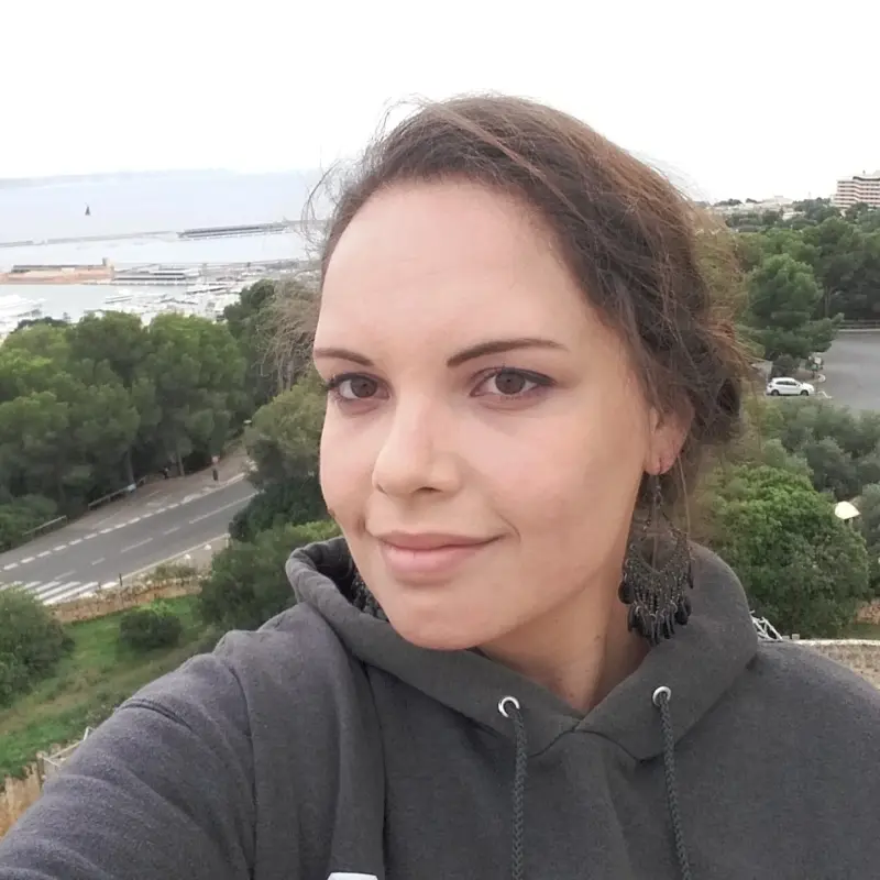 Profile photo of Toni Ross — Senior Editor of Betterteam.