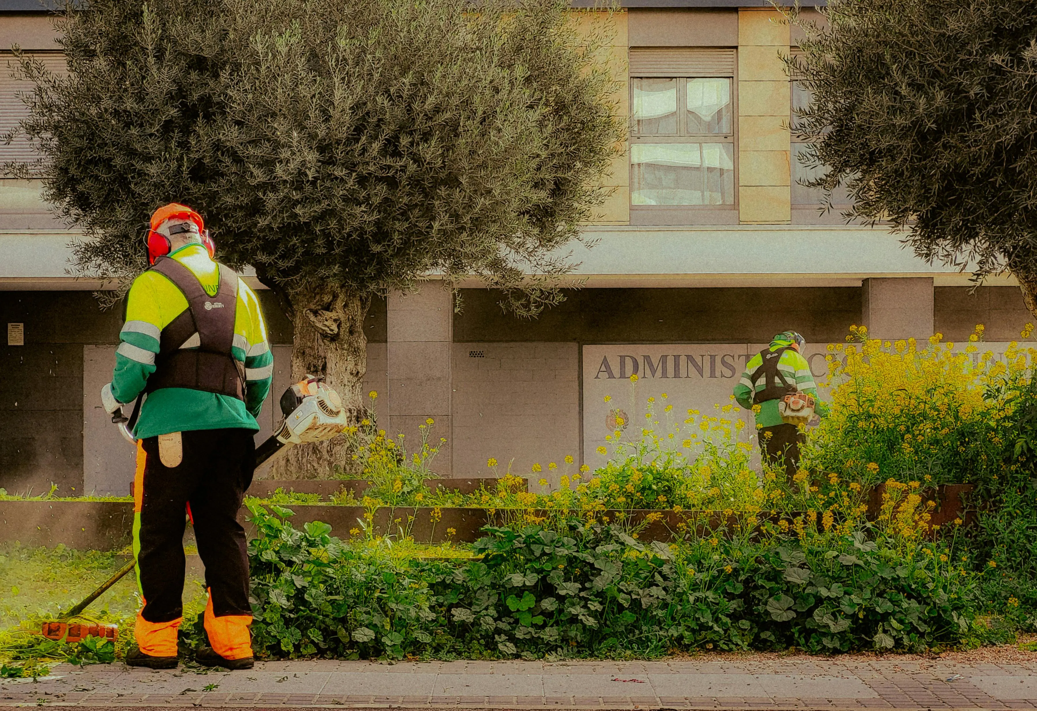 Utility Worker Job Description