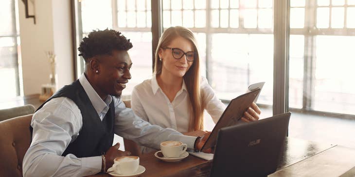 Cafe Manager coordinates with the owner on strategies to gain more customers.