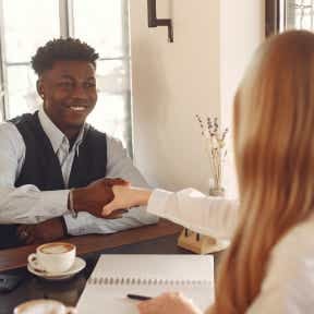 Comunícate con tu futuro empleador.