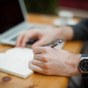 Craft an appealing job description.