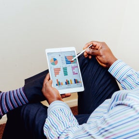 Determine metrics employees must meet to earn a merit raise.