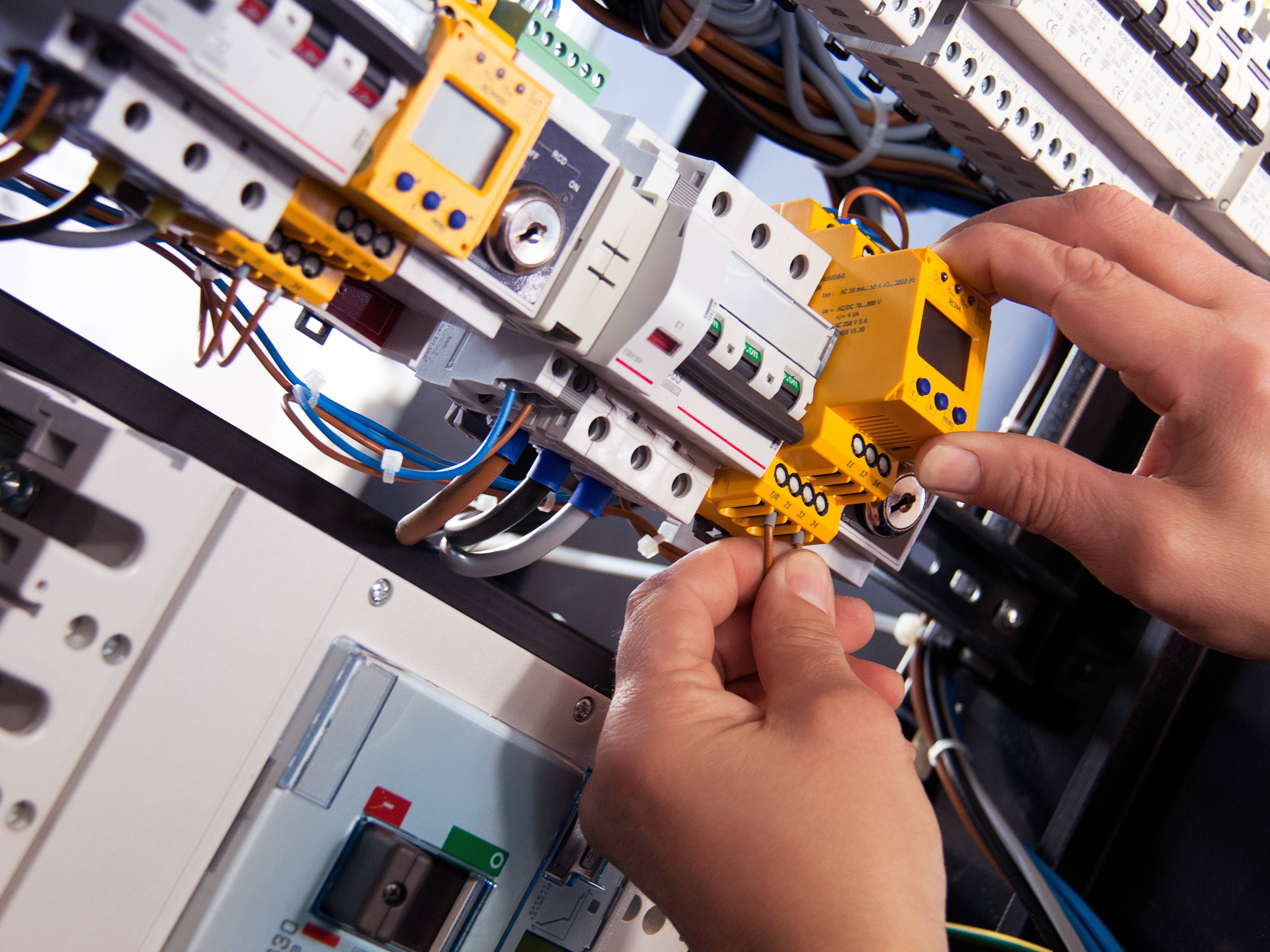 Industrial Electrician Job Description