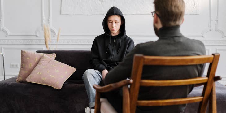 A Forensic Psychologist assessing and evaluating the credibility of a crime witness before a trial.