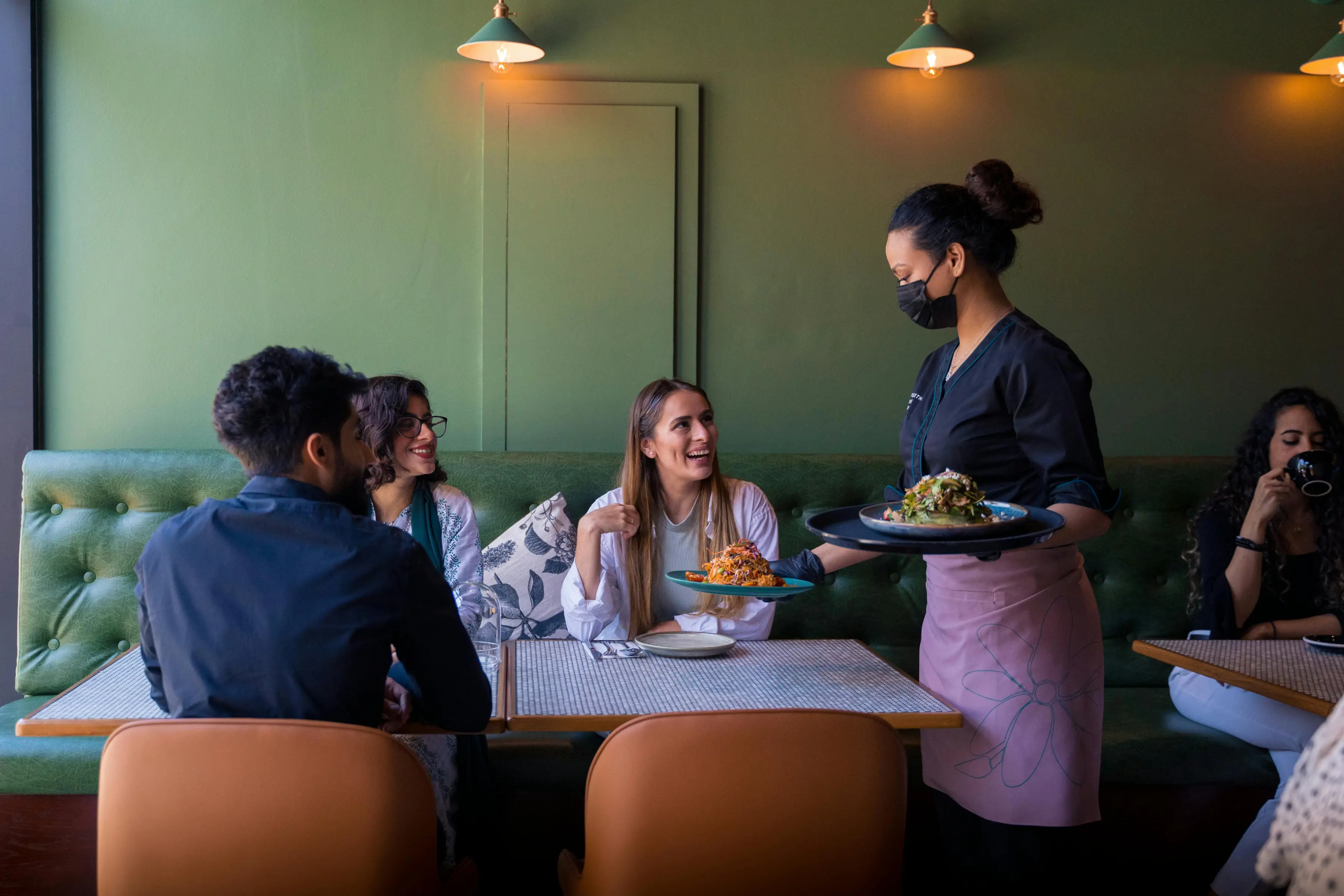 How to Find Restaurant Staff