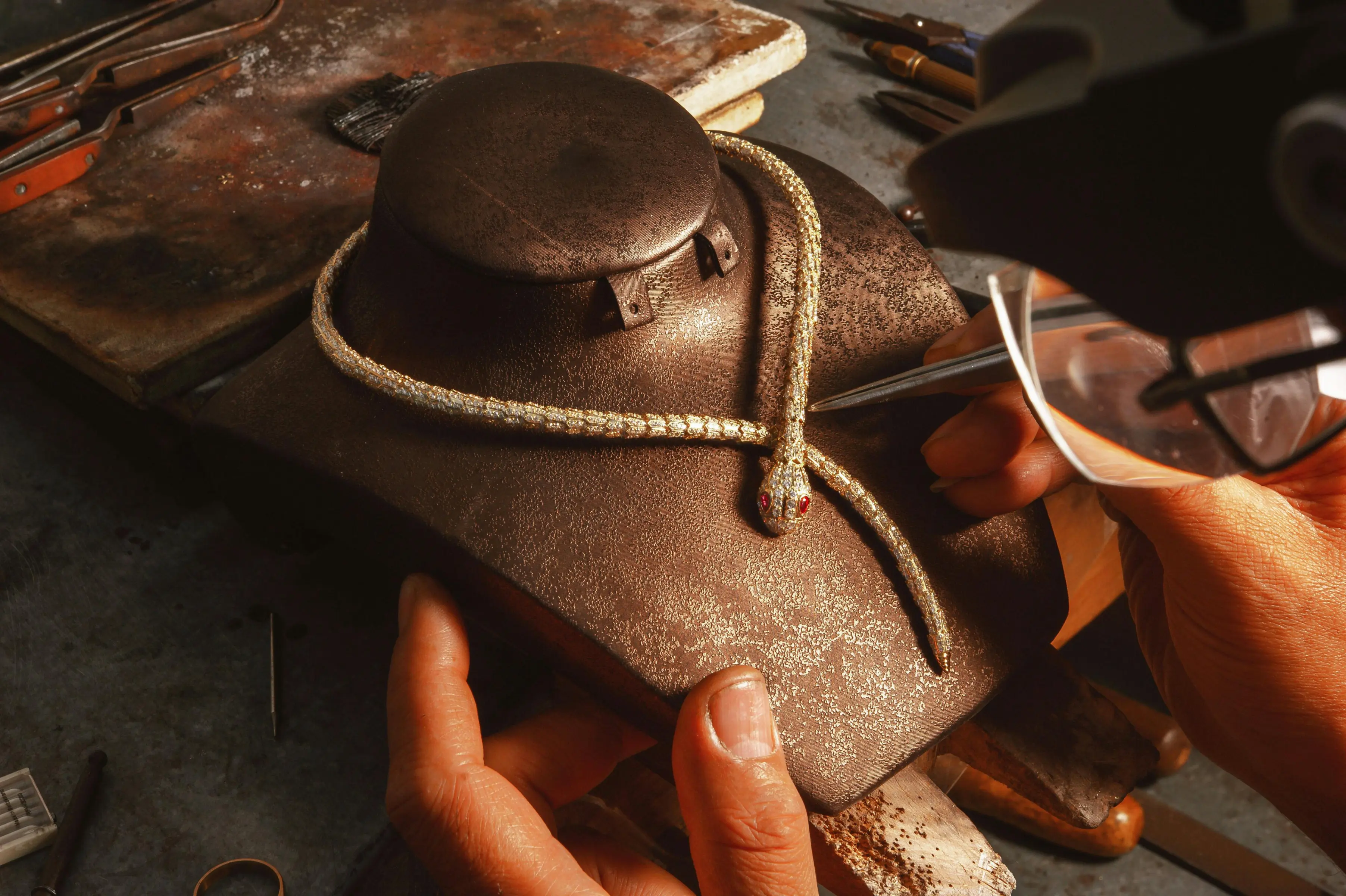 Jeweler Job Description